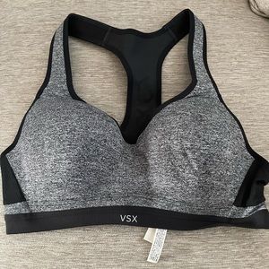 Victoria’s secret Sports Bra size Medium (36 B)